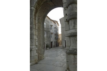 Chorwacja Privát Cres, Zewnątrz